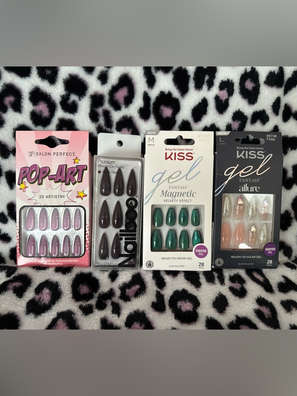 Nails Press On Bundle 4 Pairs New Nailboo KISS